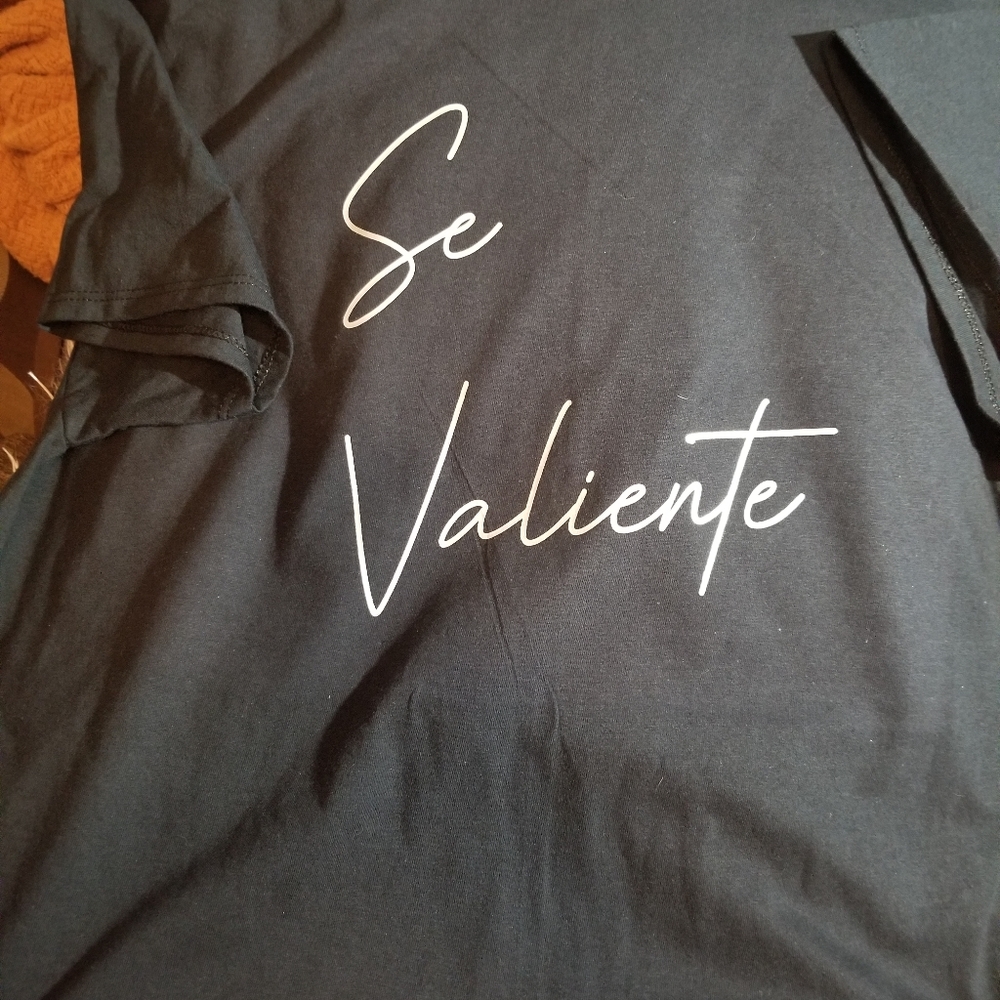 T-shirts - Picture 10 of 11